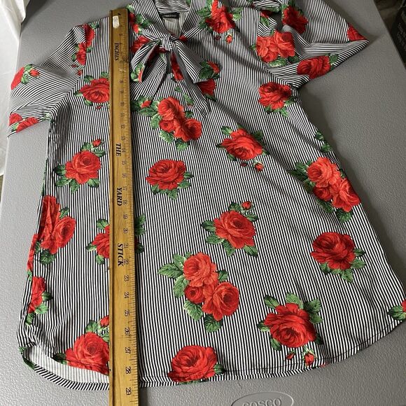 Retrolicious Blouse Womens M Rose Print Black White Stripe Tie Neck Secretary - Picture 7 of 8